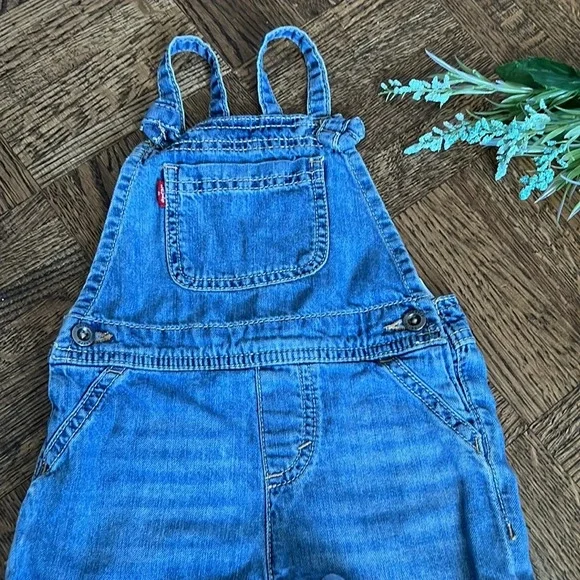 LEVI’S Blue Knot strap Shortall - Picture 2 of 6
